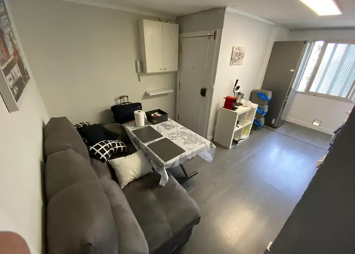 Habitaciones Cerca Del Centro De Barcelona, Barceloneta, Aeropuerto Y Fira